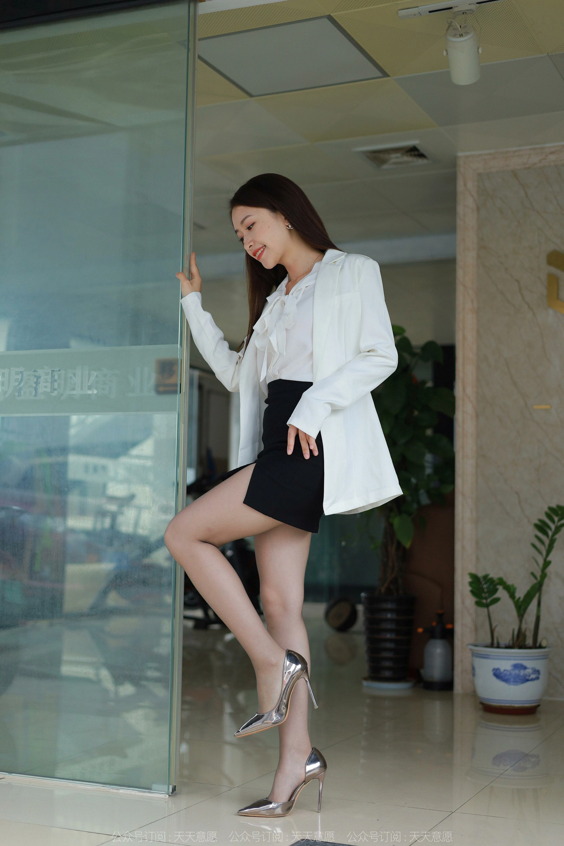 [IESS异思趣向] 2022.06.11 丝享家 .1114:小婕《冷艳嘿丝》 2